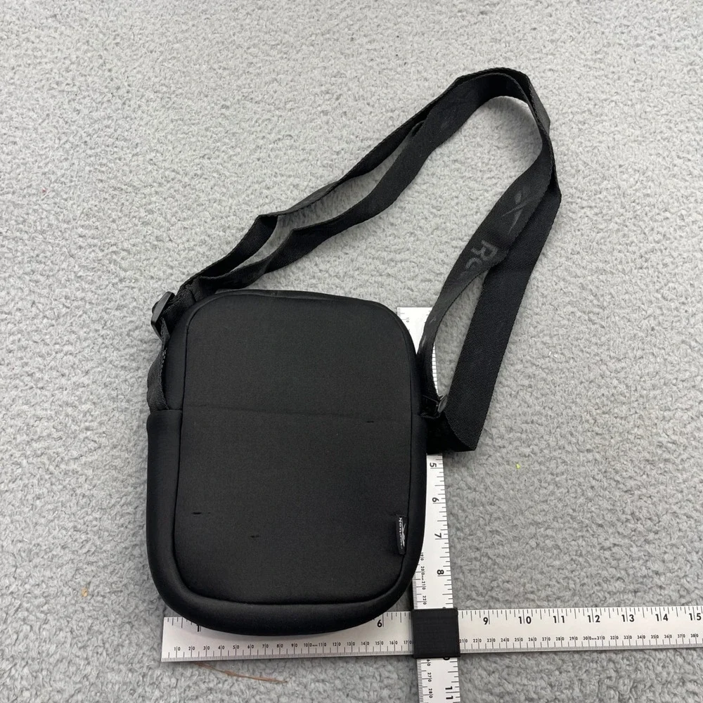 Reebok RWS2C2087TJ Black Crossbody Adjustable Strap Logo 043516 Travel Side Bag